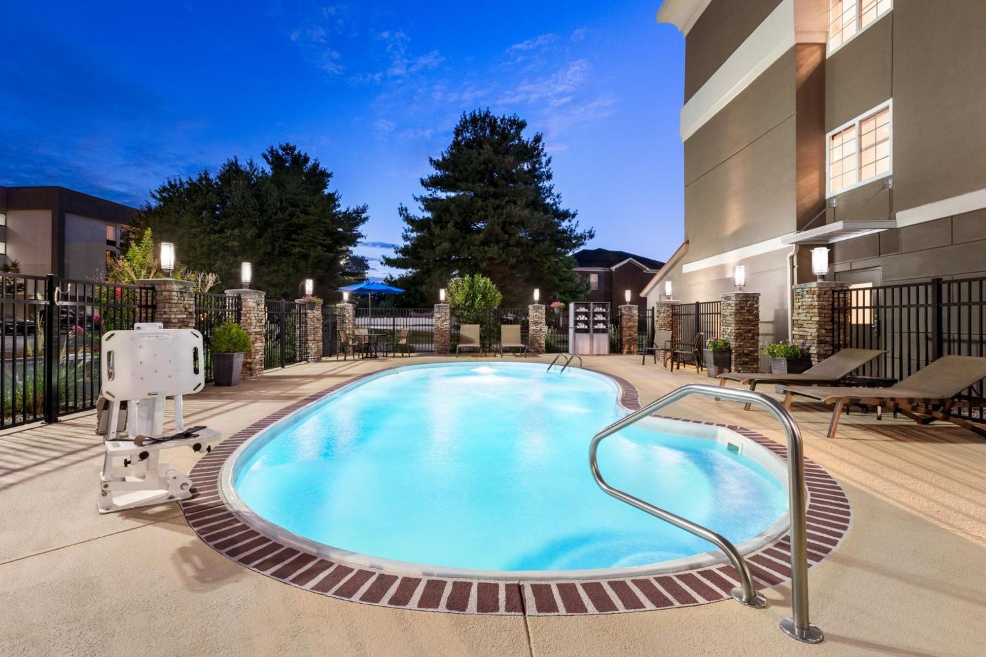 Holiday Inn Express - Bowling Green By Ihg Εξωτερικό φωτογραφία